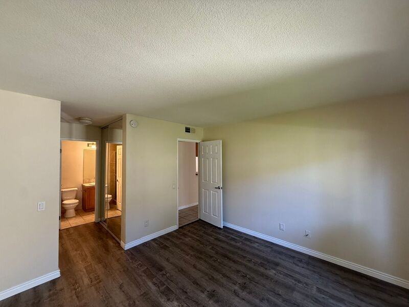 5425 Lake Murray Blvd #5 - Photo 7 of 16