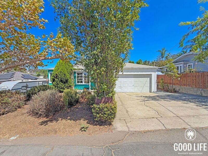 4521 Maple Ave - Photo 2 of 20
