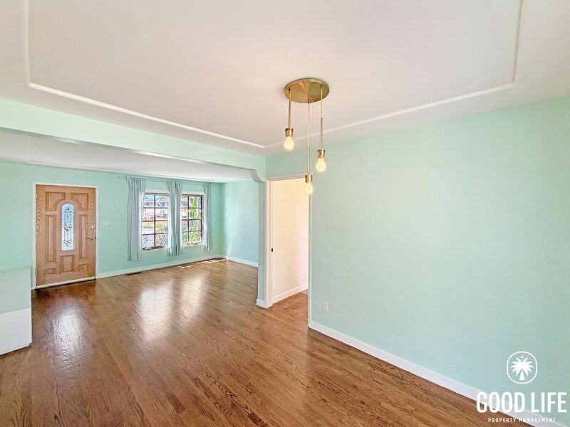 4521 Maple Ave - Photo 4 of 20