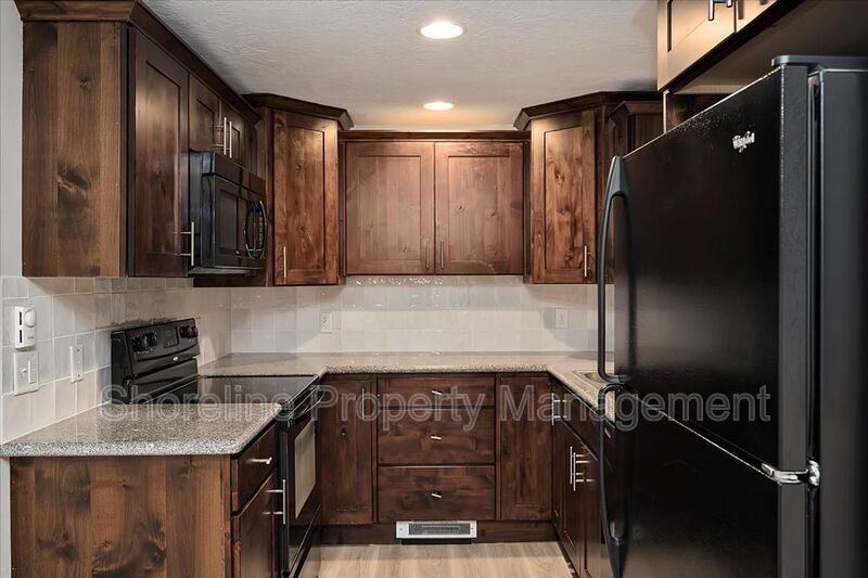 2085 W Brittany Ln #303 - Photo 5 of 40
