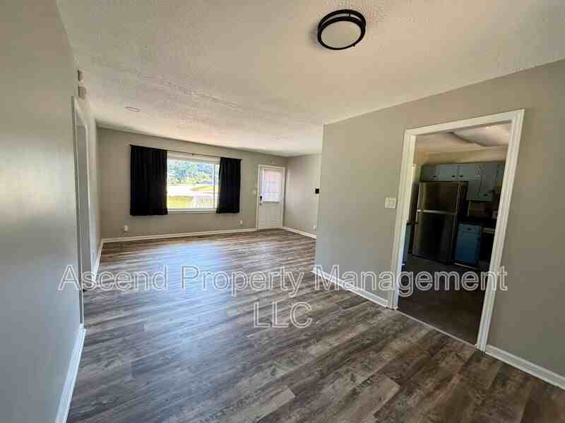 7707 Canyon Dr - Photo 4 of 24