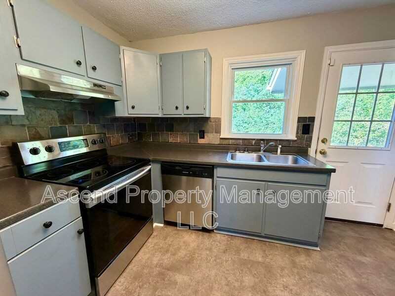 7707 Canyon Dr - Photo 7 of 24