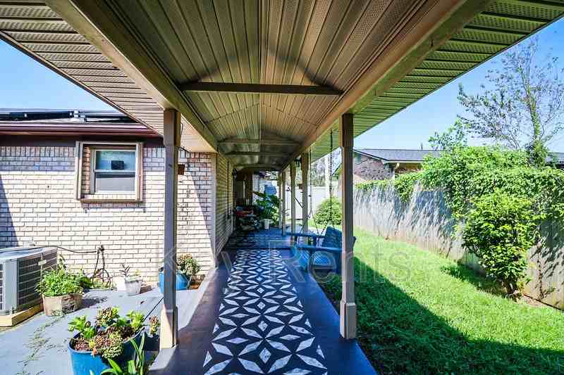 7018 Forshalee St - Photo 5 of 17