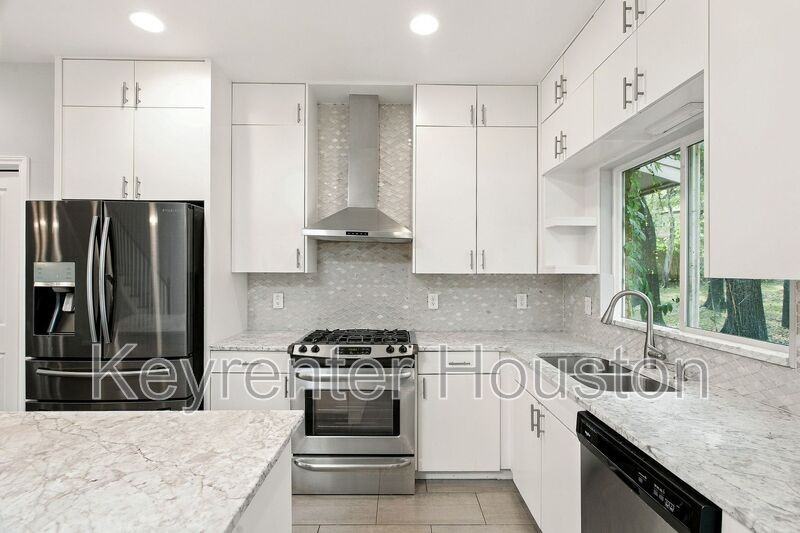 5004 Balcones Dr - Photo 7 of 50