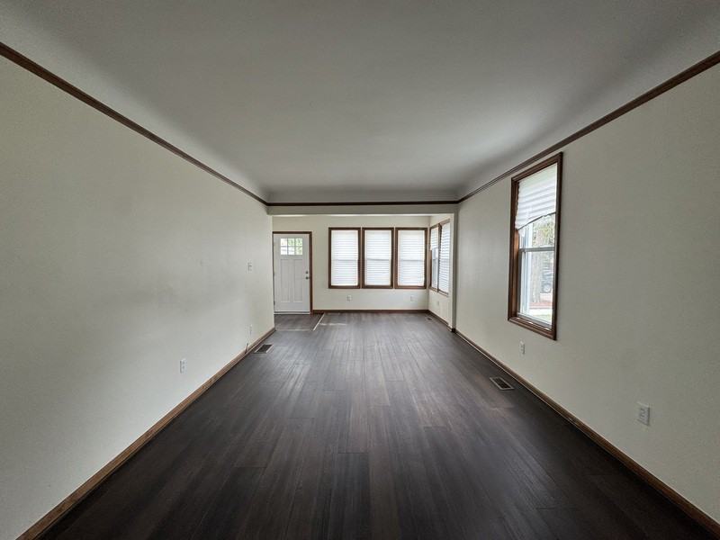 2451 10th St - Photo 4 of 13