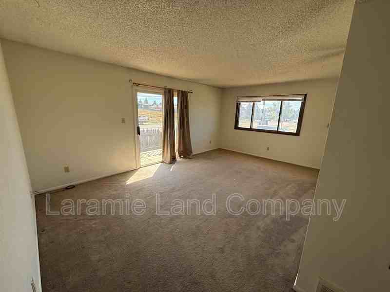 1431 Grafton St - Photo 2 of 18
