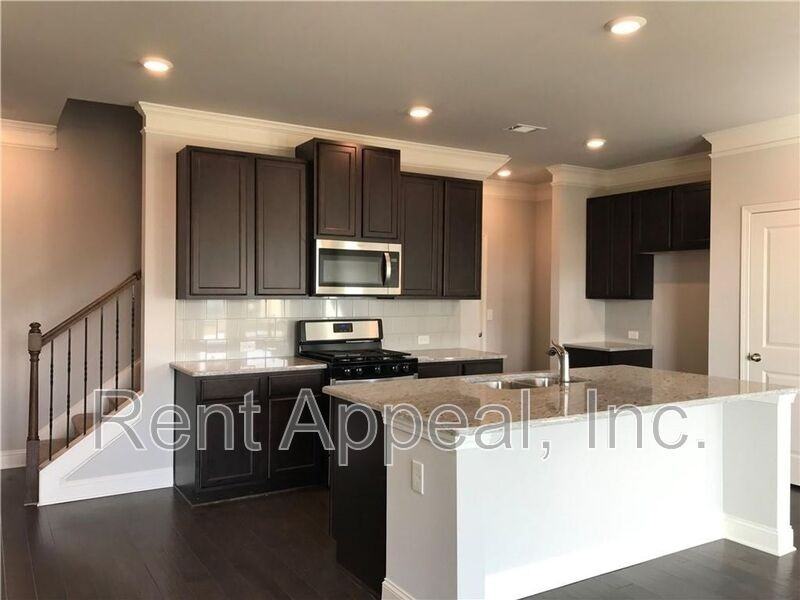 2590 Norwich Trce - Photo 2 of 15