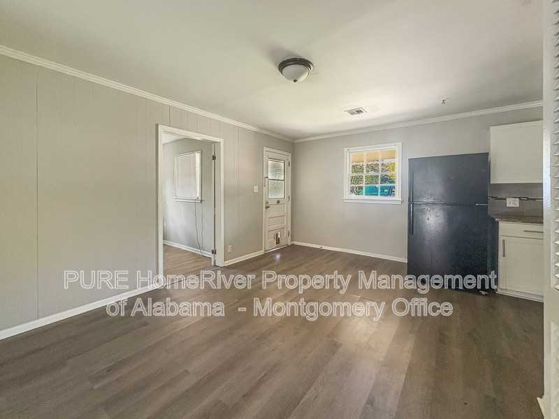 1701 Longmeadow Dr - Photo 4 of 19
