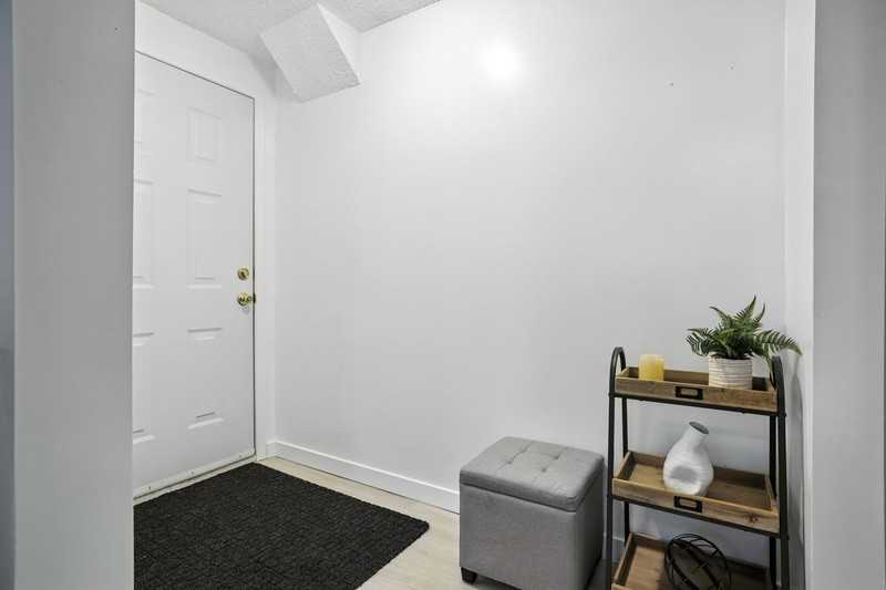 11112 116 St Nw #2 - Photo 2 of 15