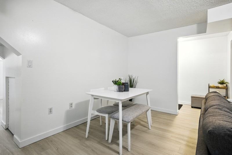 11116 116 St Nw #2 - Photo 6 of 15