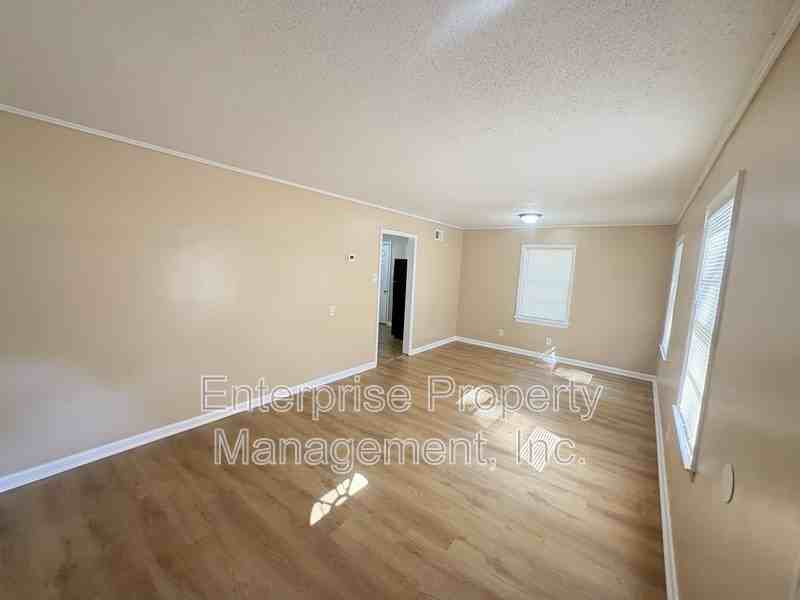 3645 W Sutton Dr - Photo 3 of 21