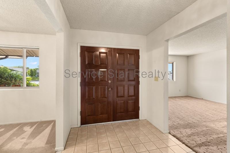 4938 E Earll Dr - Photo 4 of 27