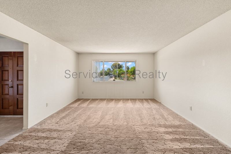 4938 E Earll Dr - Photo 7 of 27