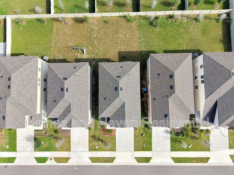 3889 Geranium Ave - Photo 3 of 32