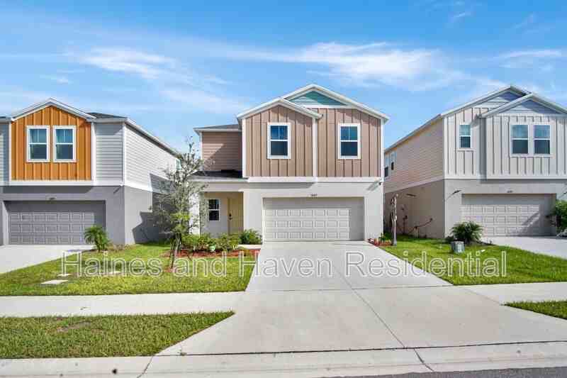 3889 Geranium Ave - Photo 4 of 32