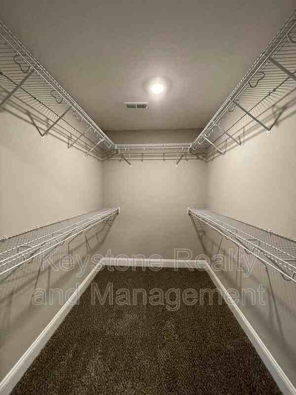 812 Lillian Grace Dr - Photo 7 of 16