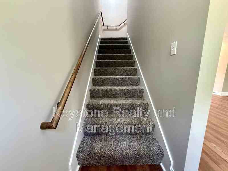 90 Ridge Rd #A - Photo 3 of 11