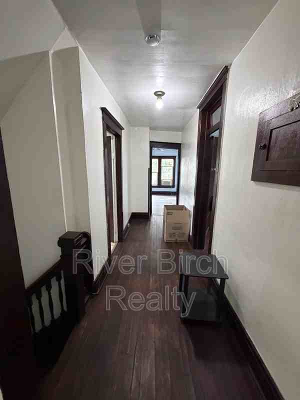 627 S New St - Photo 4 of 10