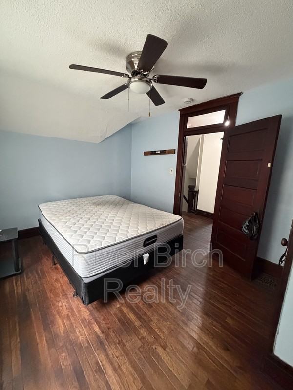 627 S New St - Photo 6 of 10
