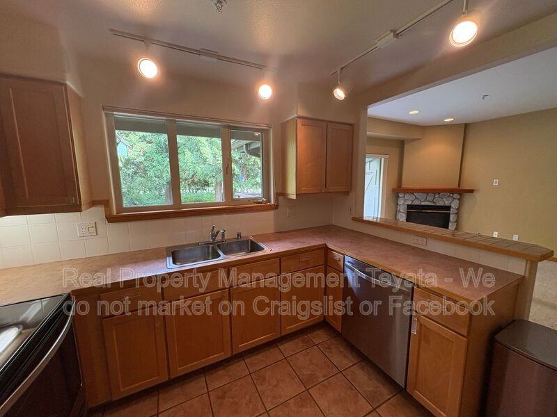 5416 Snow Goose Ln #403 - Photo 5 of 17