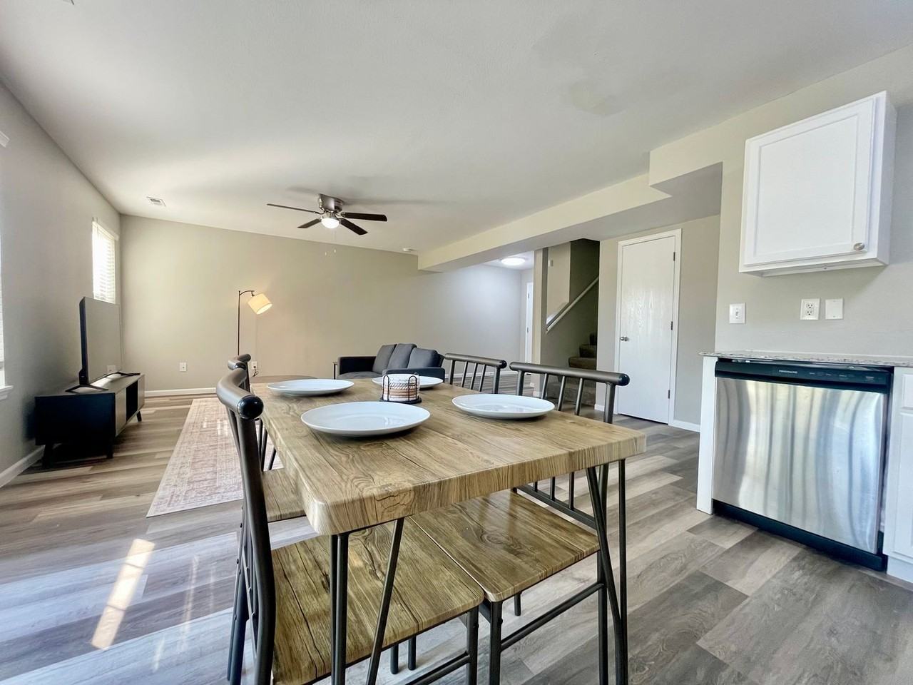 Cross Creek Villas - Photo 3 of 16