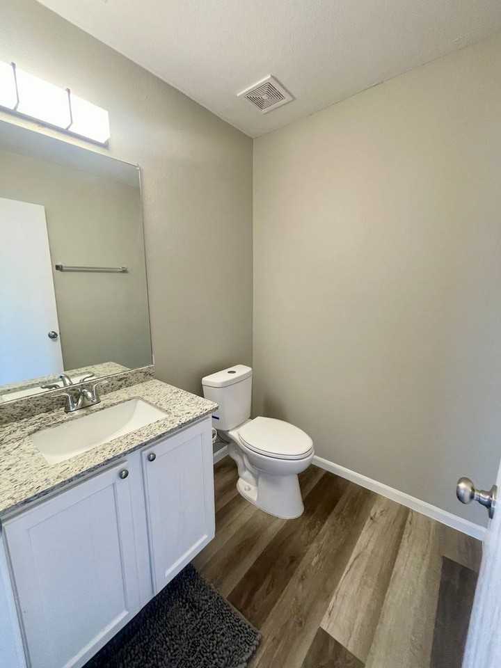 Cross Creek Villas - Photo 6 of 16