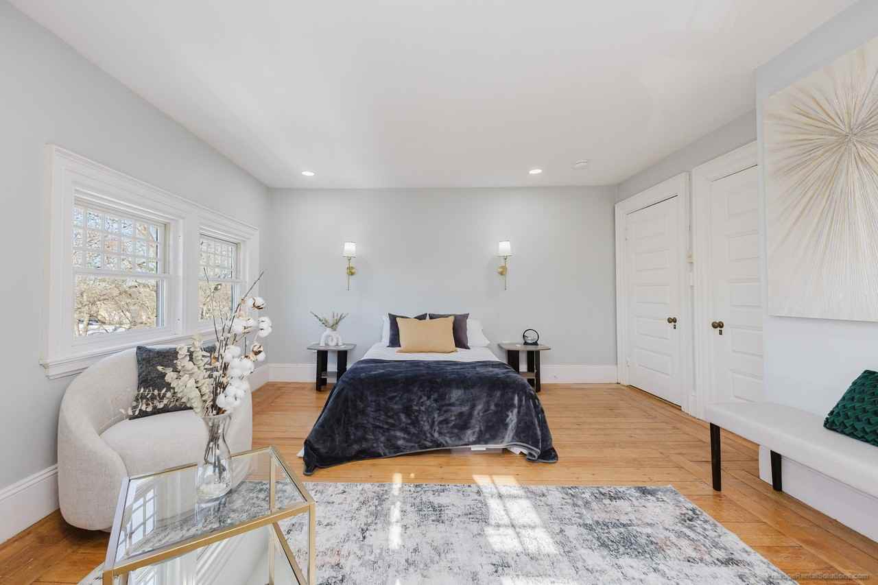 159 Washington St #4 - Photo 4 of 26