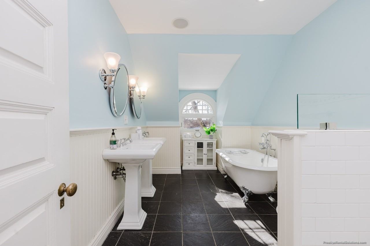 159 Washington St #4 - Photo 5 of 26