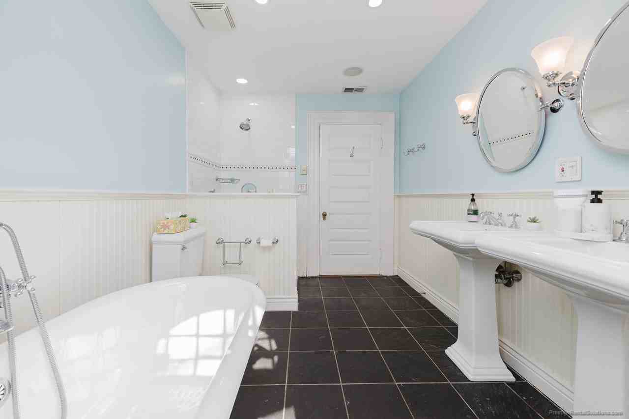 159 Washington St #4 - Photo 6 of 26