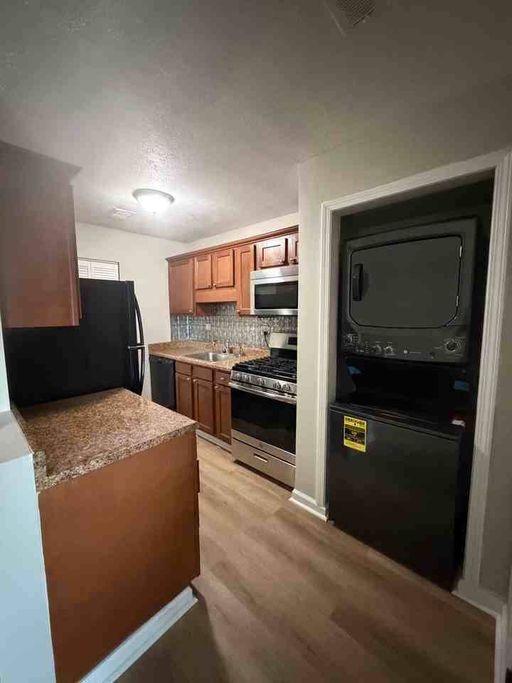 8951 Brigadier Dr - Photo 2 of 14