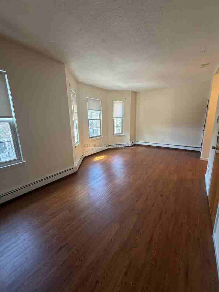 62 S Huntington Ave #11 - Photo 3 of 15