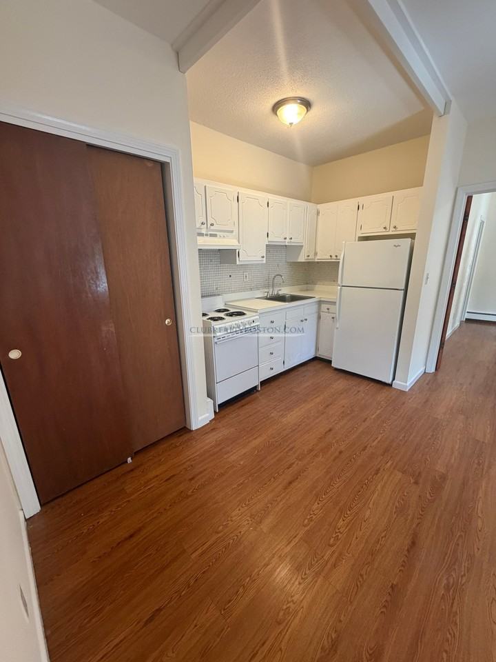 82 S Huntington Ave #2