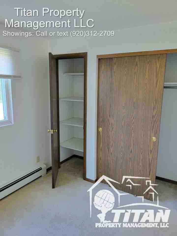 504 East Burdick Street - Photo 4 of 5