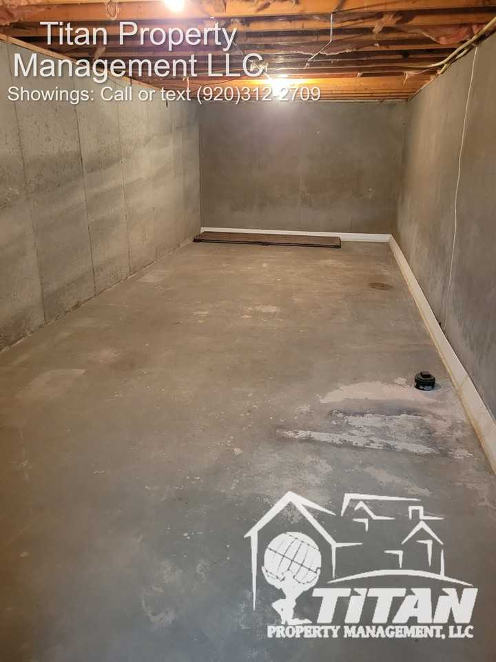 504 East Burdick Street - Photo 5 of 5