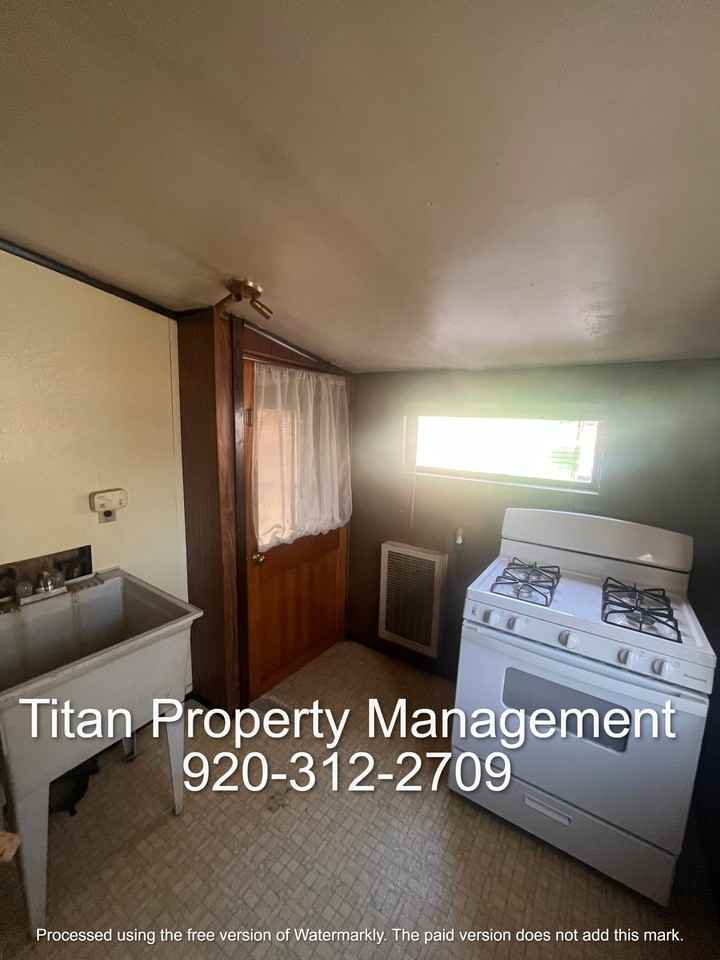 314 East Fond Du Lac Street - Photo 2 of 10
