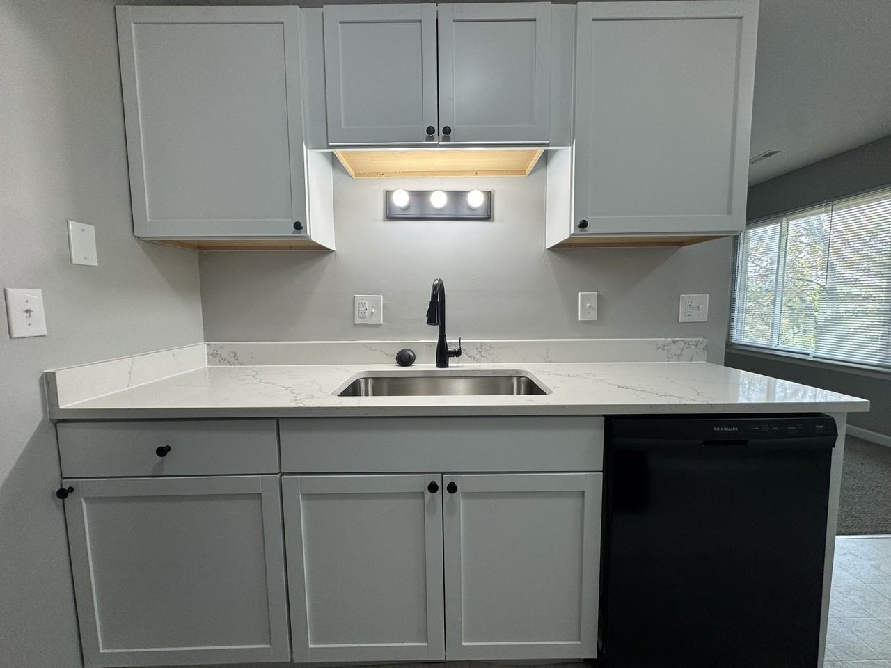 4269 Quarry Road - Photo 4 of 11