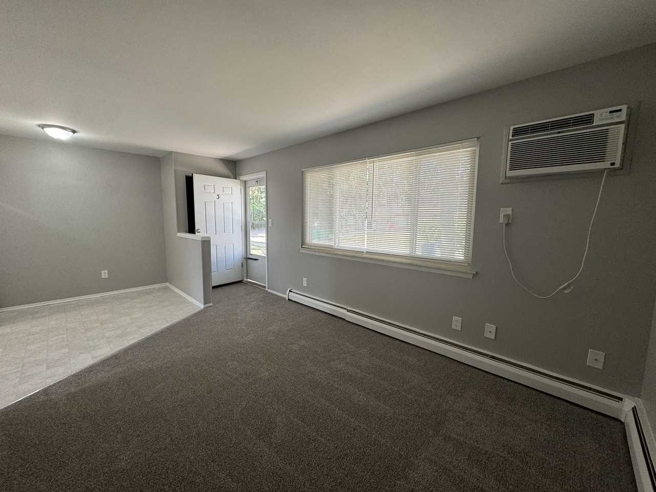 4059 Longtin Avenue - Photo 3 of 11