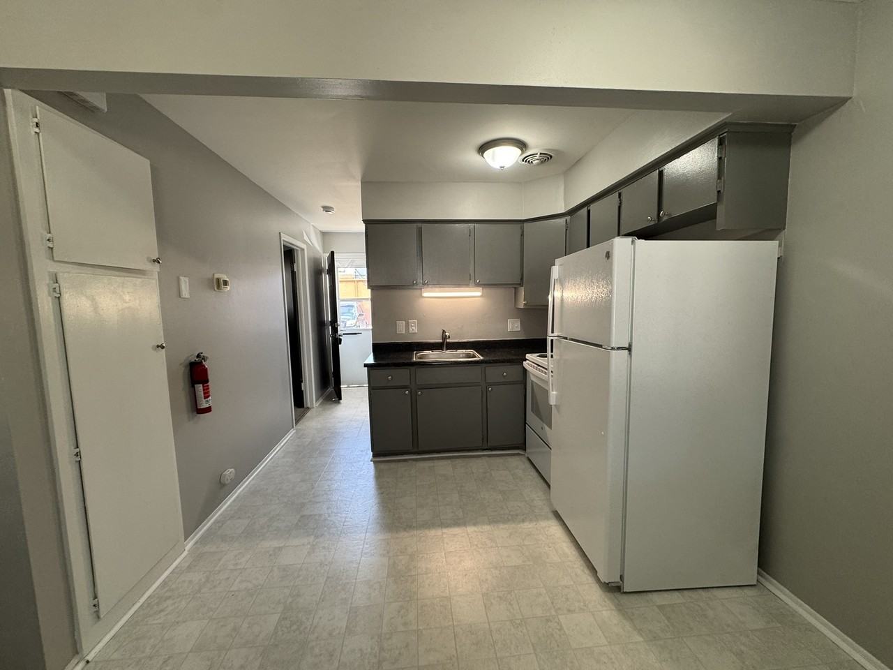 4059 Longtin Avenue - Photo 4 of 11