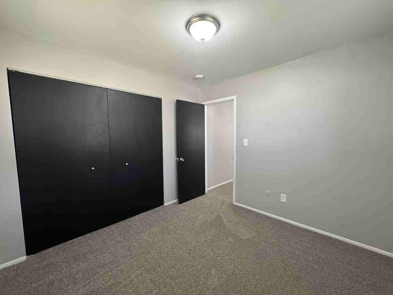 4059 Longtin Avenue - Photo 7 of 11