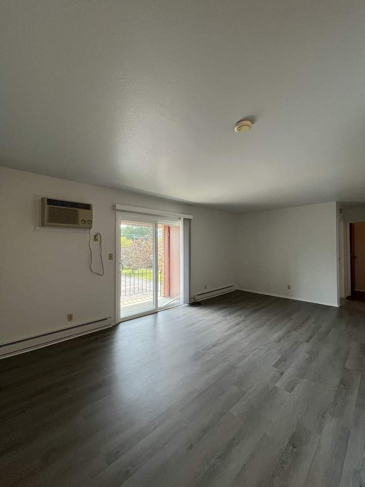 741 North Macomb Street - Photo 4 of 13
