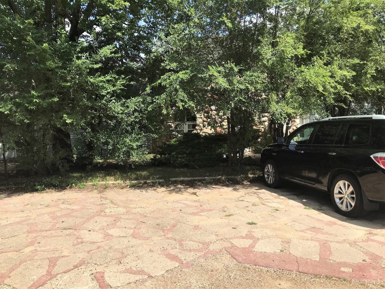 RM 6418 University Avenue - Photo 2 of 35