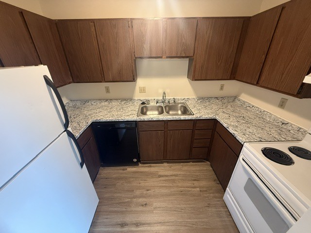 RM 2373 Chalet Gardens Road - Photo 2 of 19