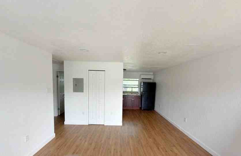 813 West Jefferson St - Photo 6 of 17