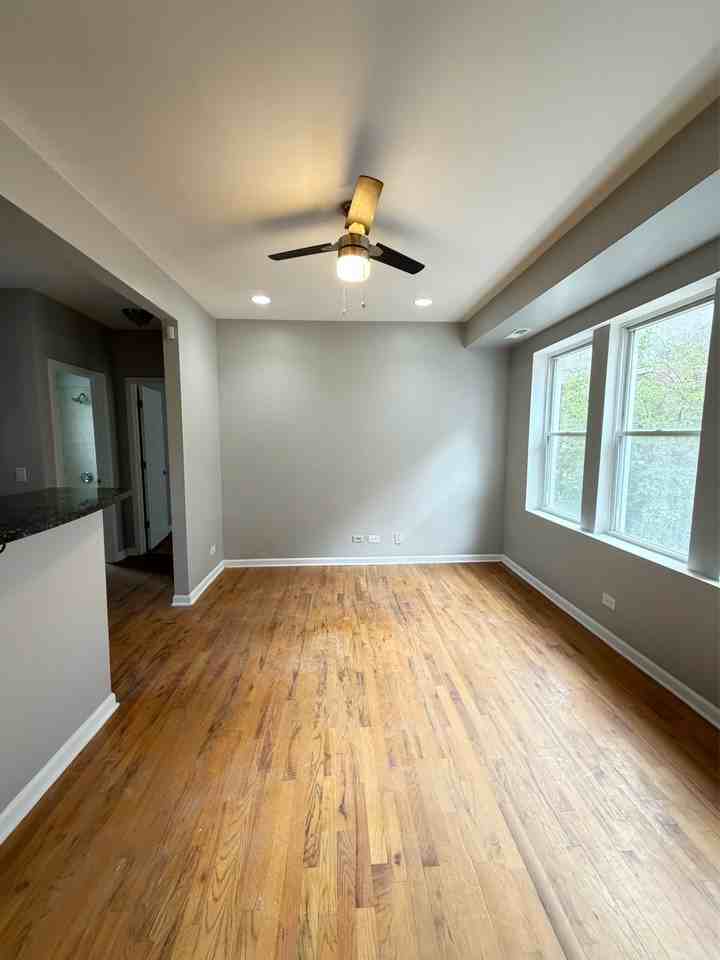9118-9124 South Dauphin Avenue - Photo 3 of 9
