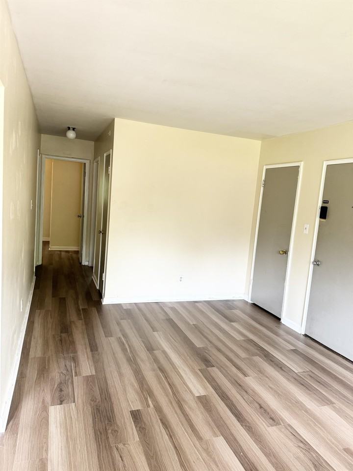 OH_AM_697-701 Greenwood Avenue - Photo 2 of 8