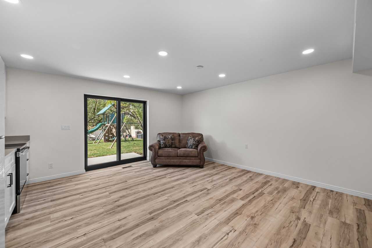 890 S 725 W - Bsmt - Photo 2 of 22