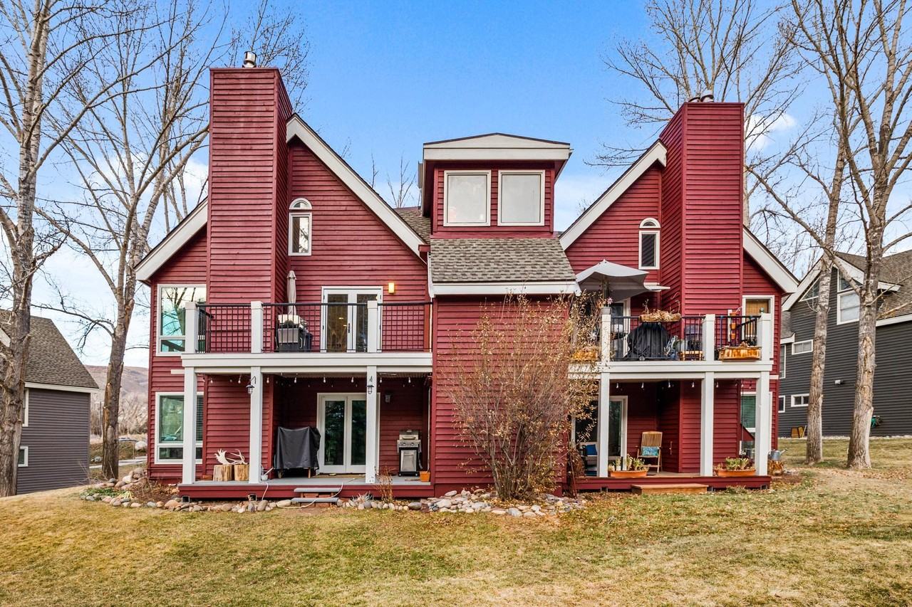 034999 HWY 6 #M202, Unit: M 202 - Photo 5 of 27
