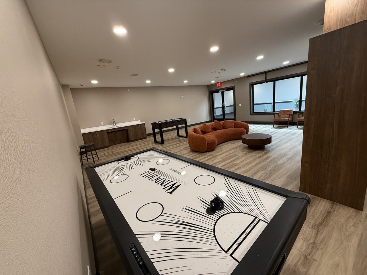 228 Park Avenue - Photo 7 of 42