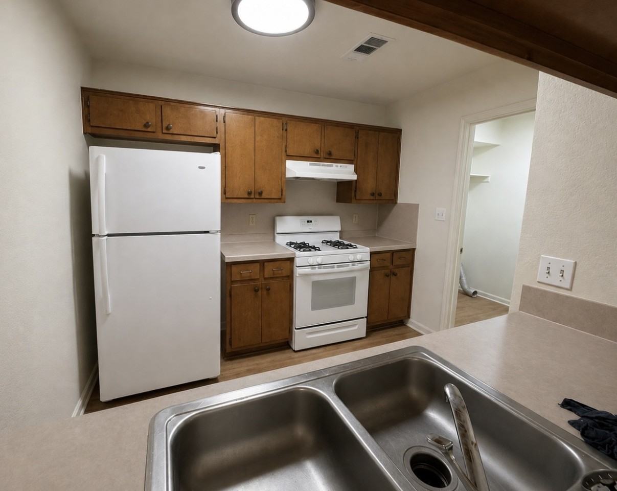 2506 Howellwood Wy - A - Photo 2 of 14