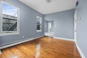 featured image of 46 E 14th St